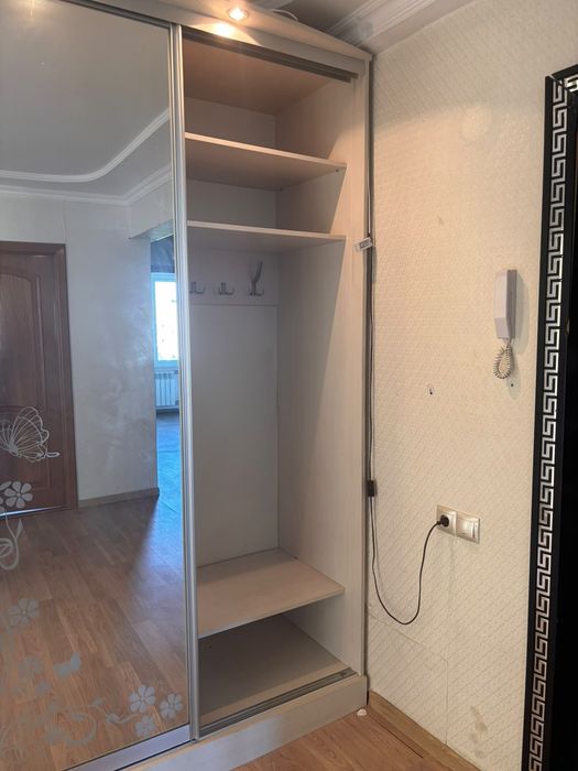 Продам     прихожку