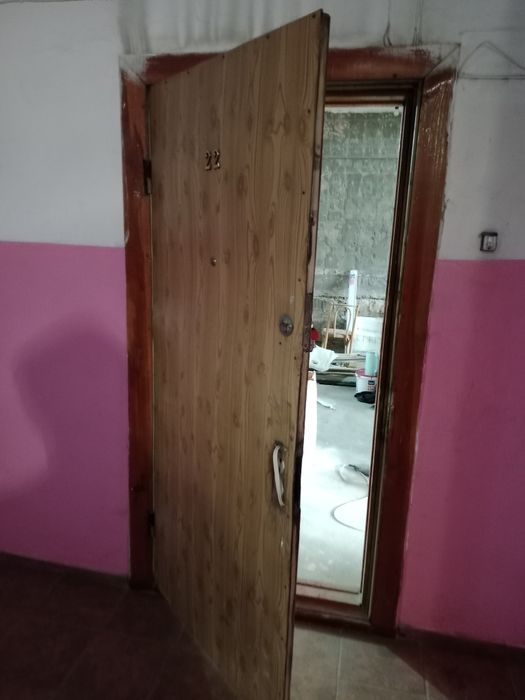 2 есік. 1 ришотка  бу