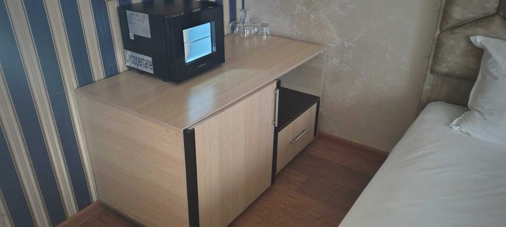 Шкаф с чекмедже- 2 бр