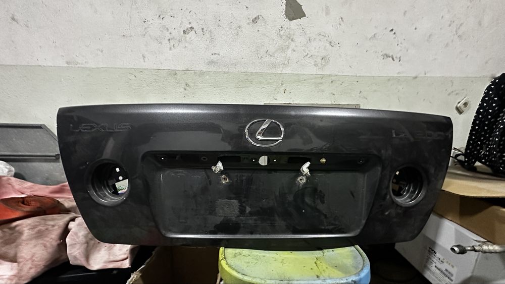 Заден капак Lexus IS200