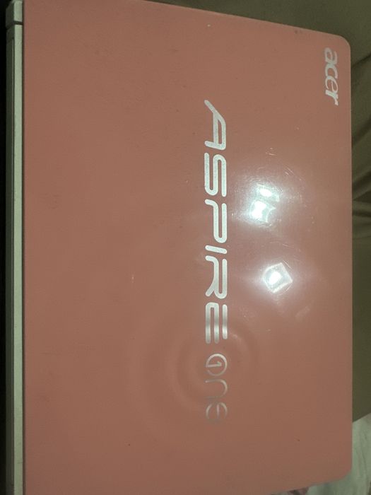 Ноутбук aspire one