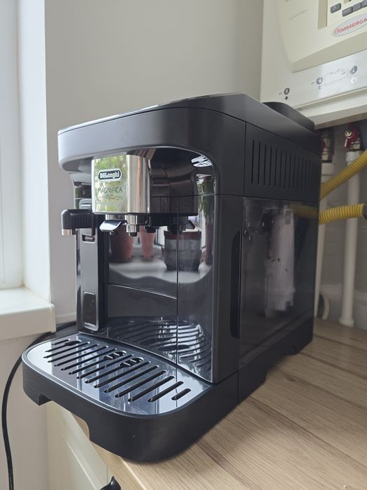 Espressor automat De'Longhi Magnifica Evo 1450W Cafea cu lapte