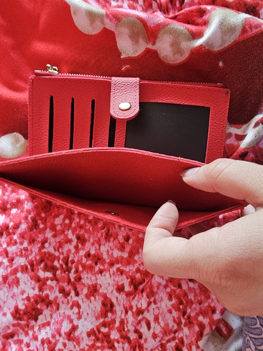 протмоне Beverly Hills Polo Club
Портмоне от еко кожа с метално лого