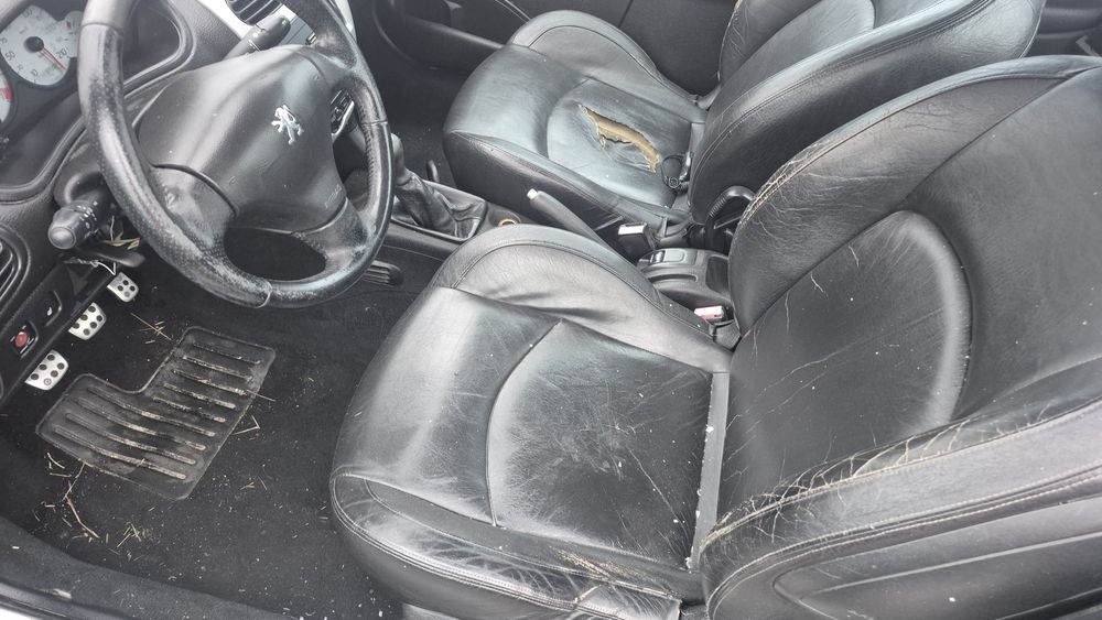 Dezmembrez peugeot 206 CC 1.6 benzina