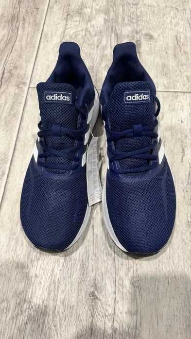 Продам оригинальные кроссовки Adidas - размер 44