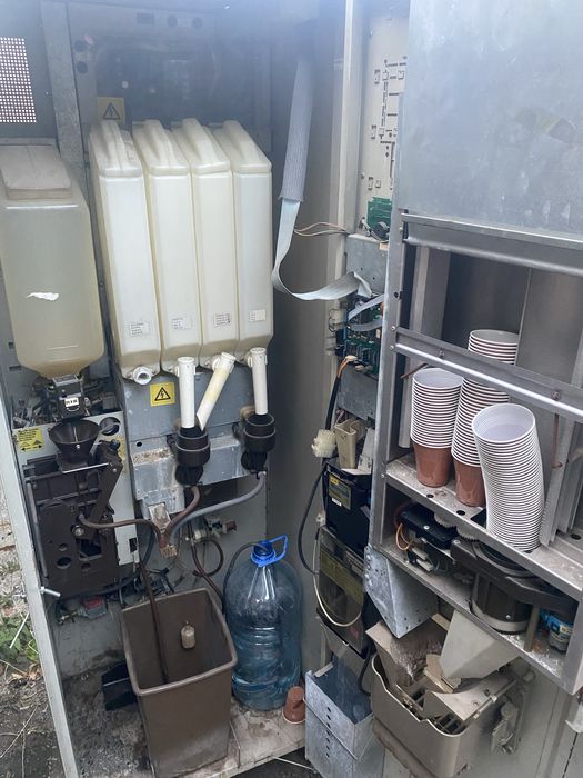 Машина за кафе цяла