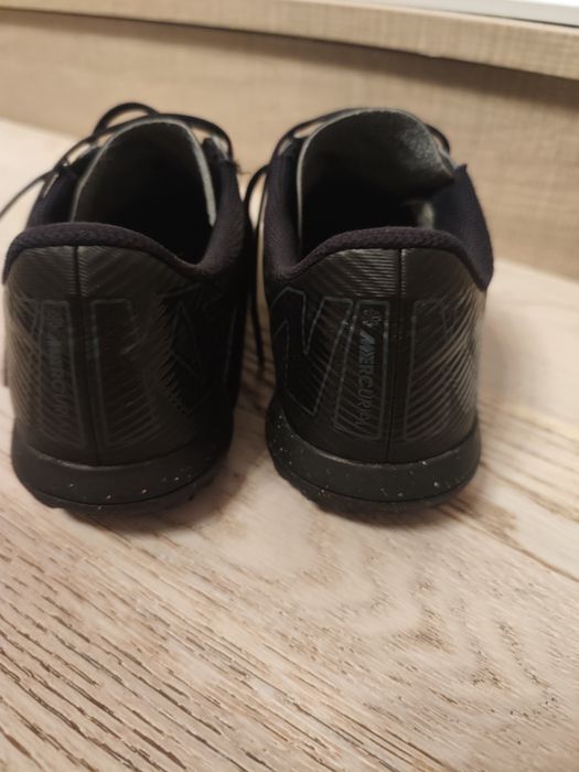 Стоножки Nike  и сникърси Pepe jeans