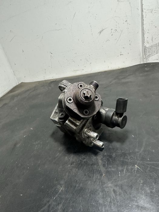 Pompa injectie BMW Seria 5 F10 F11 520d N47 2.0 diesel 7810696