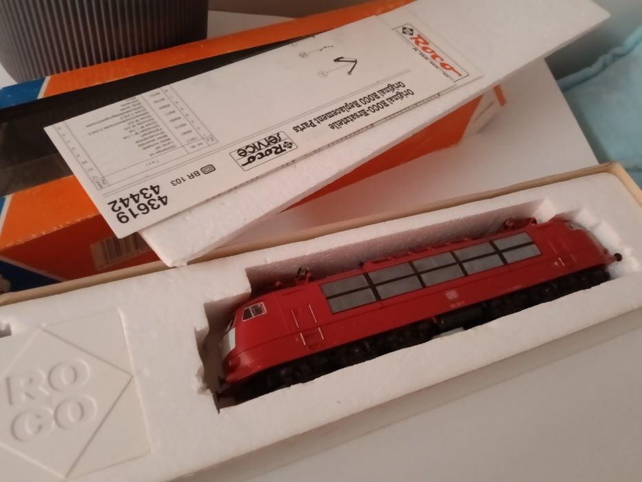 Locomotiva trenului rocoDC  impecabil in cutie  cu instrucțiuni, nu piko fleischmann