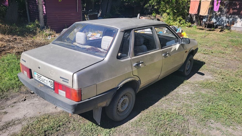 Продам машину 99