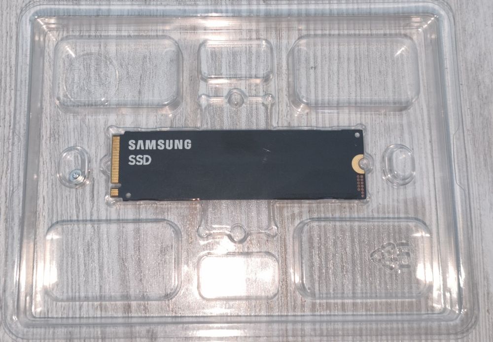 SSD Samsung NVMe m.2 на 512 гб