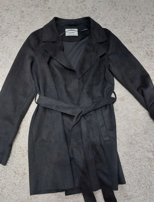 Trenci din piele intoarsa