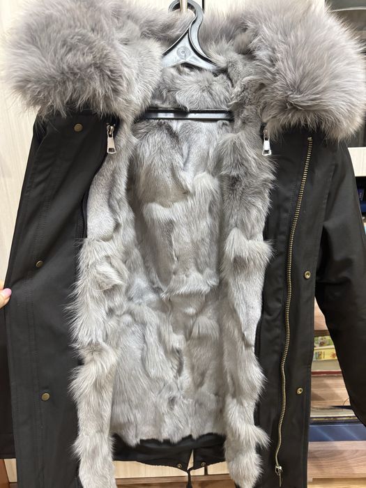 Продам парку меховую