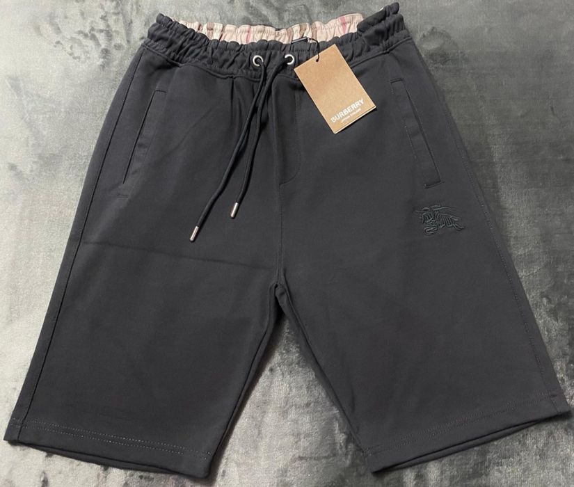 Vând pantalon nou de bărbați
