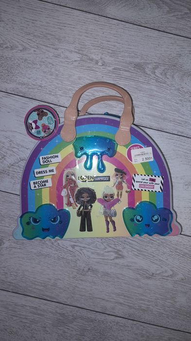 Отдам Пикачу и сумку куклу лол