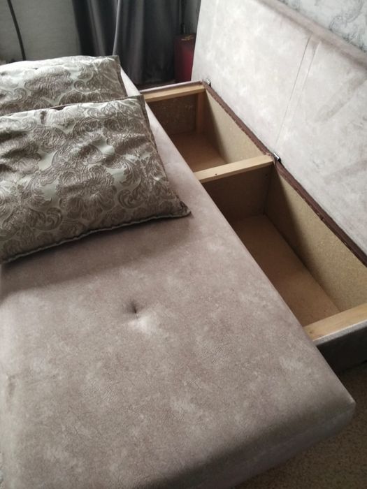 Продам диван книжка