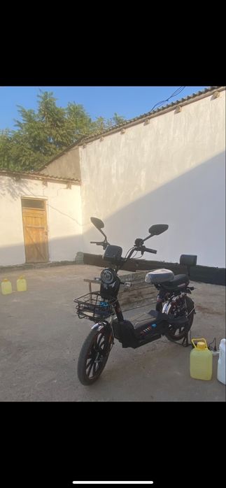 1000ват 60км жүред полни заряд 60қа шығады оқуға ақша керек келсім бар