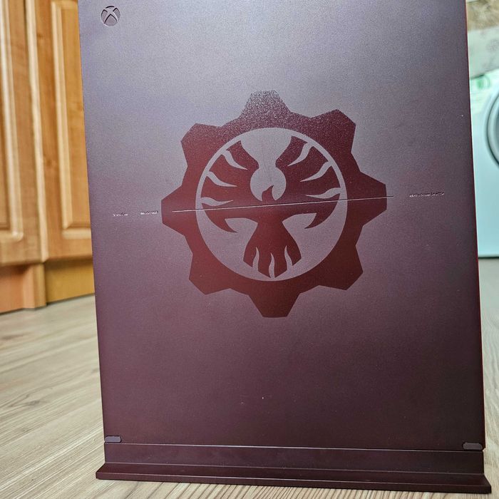 XBOX ONE S 2TB Gears of War 2 игри 2 джойстика PS5 PS4 PlayStation 4 5