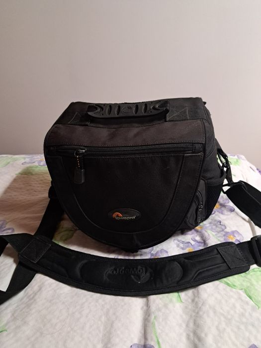 Фотоапарат Sony ILCA-68/ Alpha 68/A68 Комплект +2 Обектива с Чанта