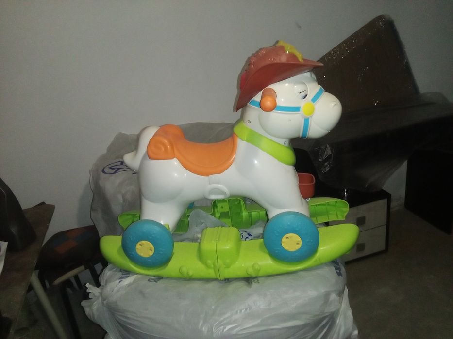 Chicco качалка лошадка