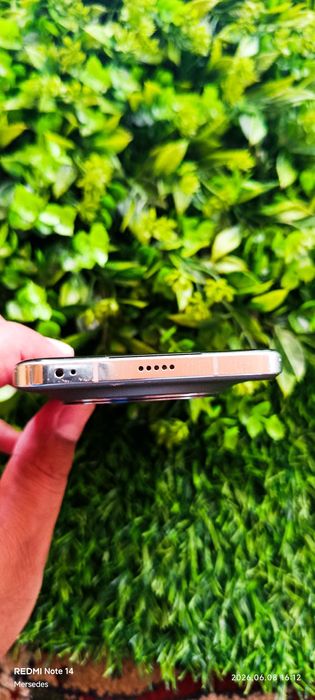 Honor megic 5 pro 12+12*256 ideal