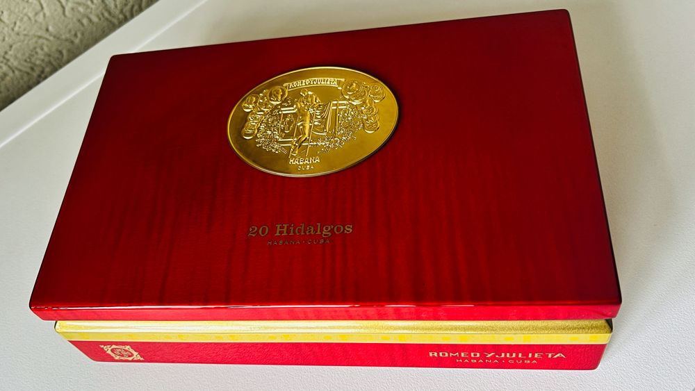 Cutie de colectie trabucuri Romeo si Julita.