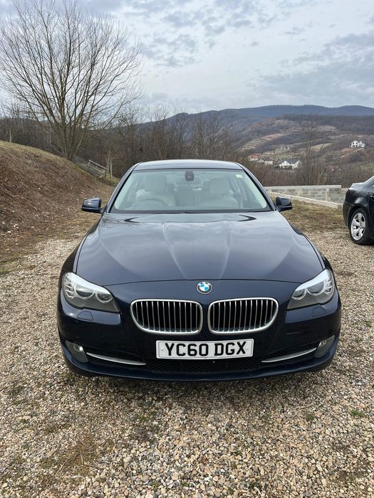 Vindem elemente de caroserie provenite de pe un BMWF10/ F11 2013