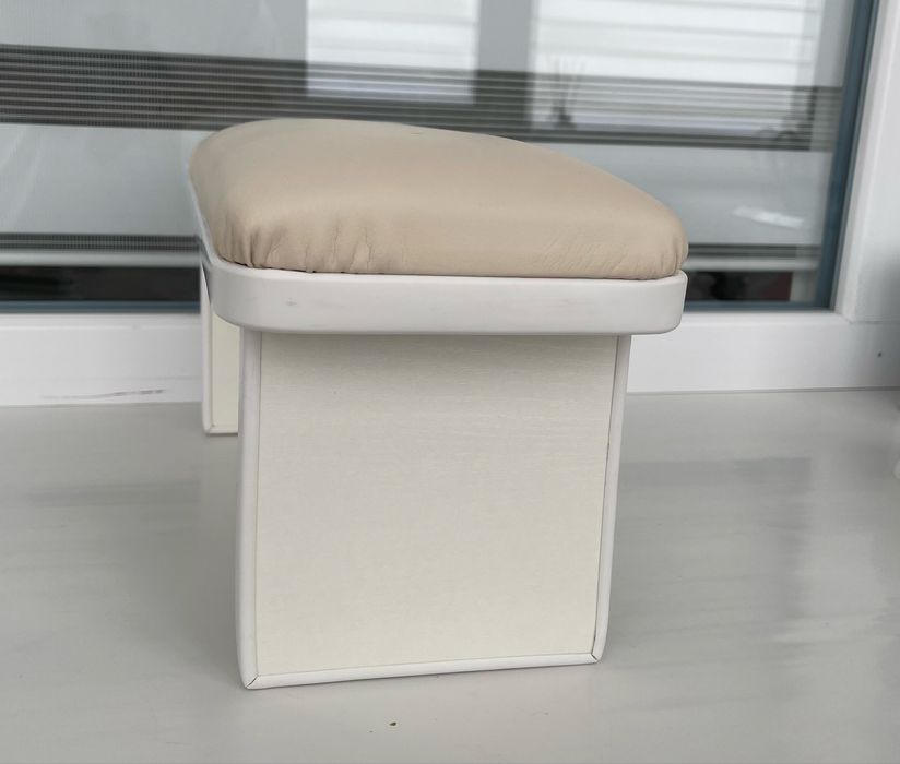 Подставка маникюрная