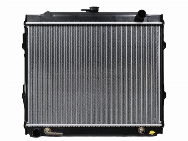 Радиатор охлаждения двигателя  Toyota 4runner