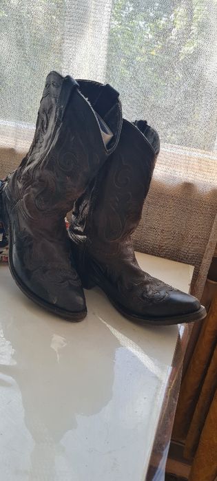 Срочно продам мужские ботинки из Натуральной кожи!