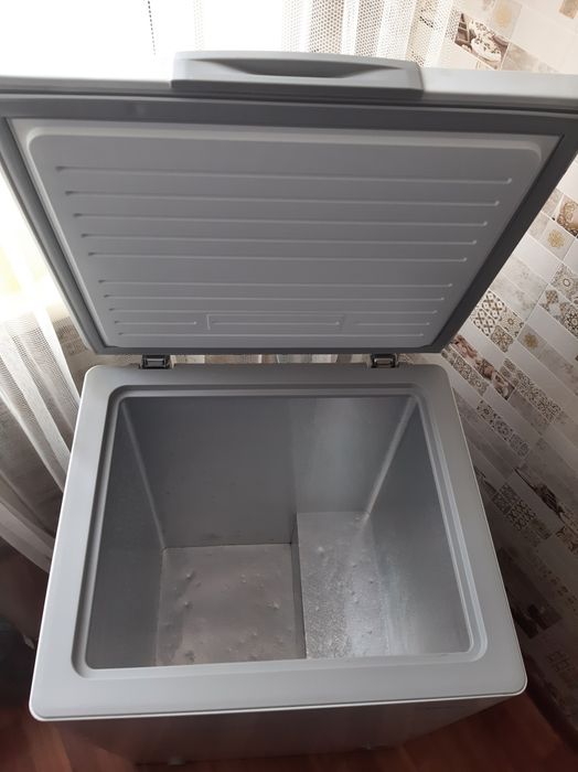 Морозильник продам