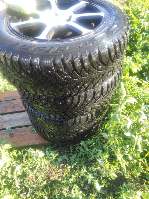 Резину зимние продам