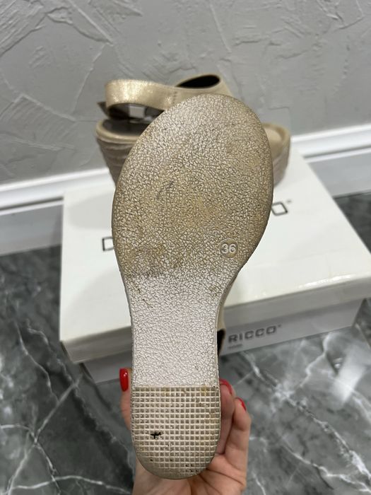 Босоножки летние