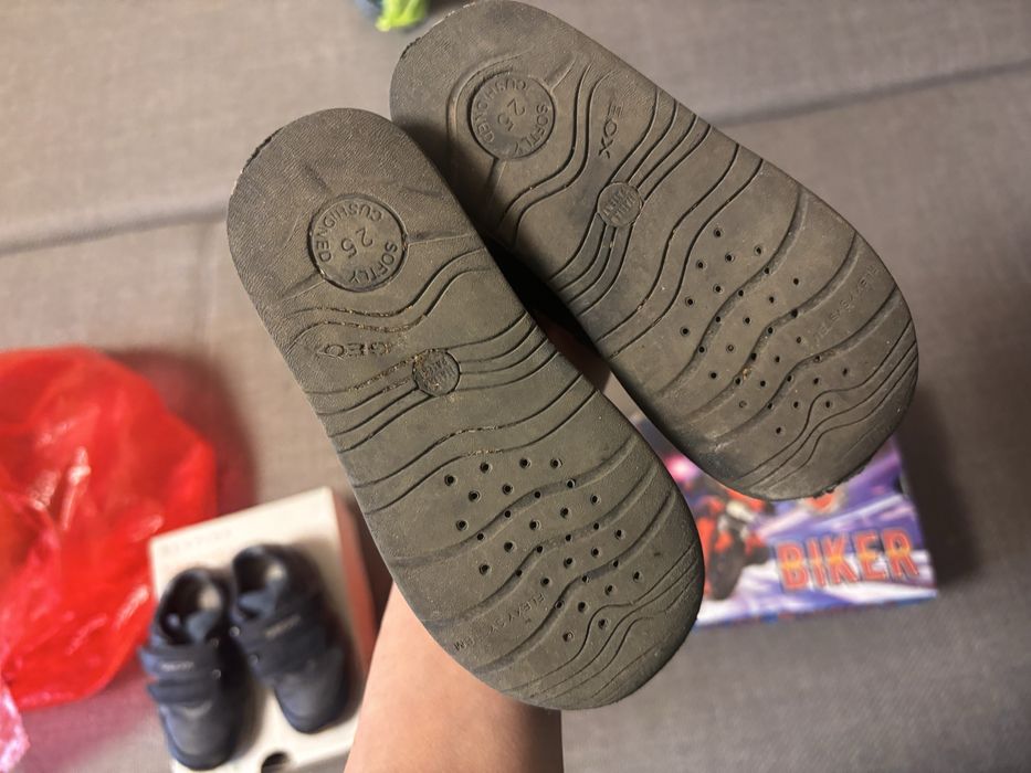 Обувь для мальчика (кросовки 23,25) сандали 25