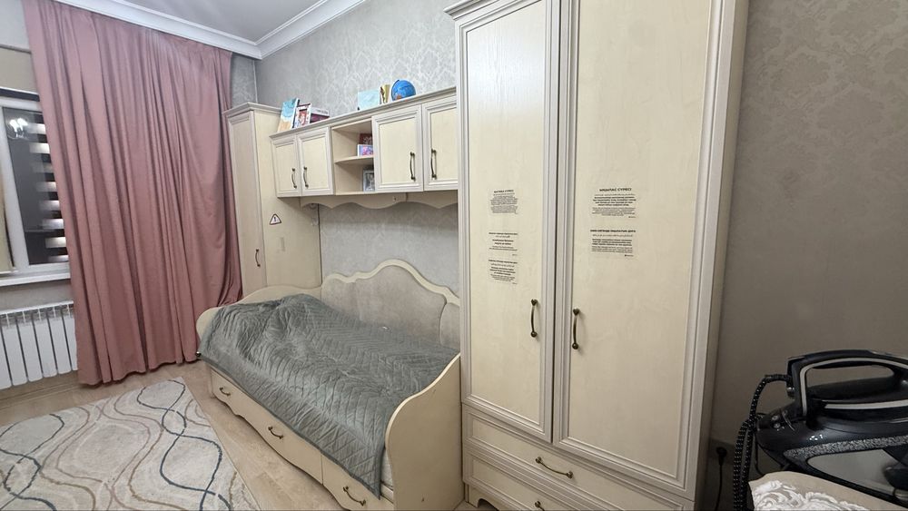 Шкаф с кроватью для детской комнаты