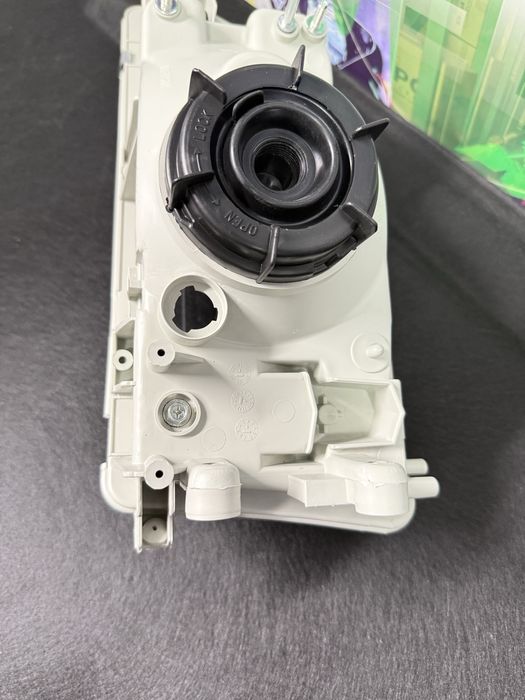 Фара передняя Максима A32