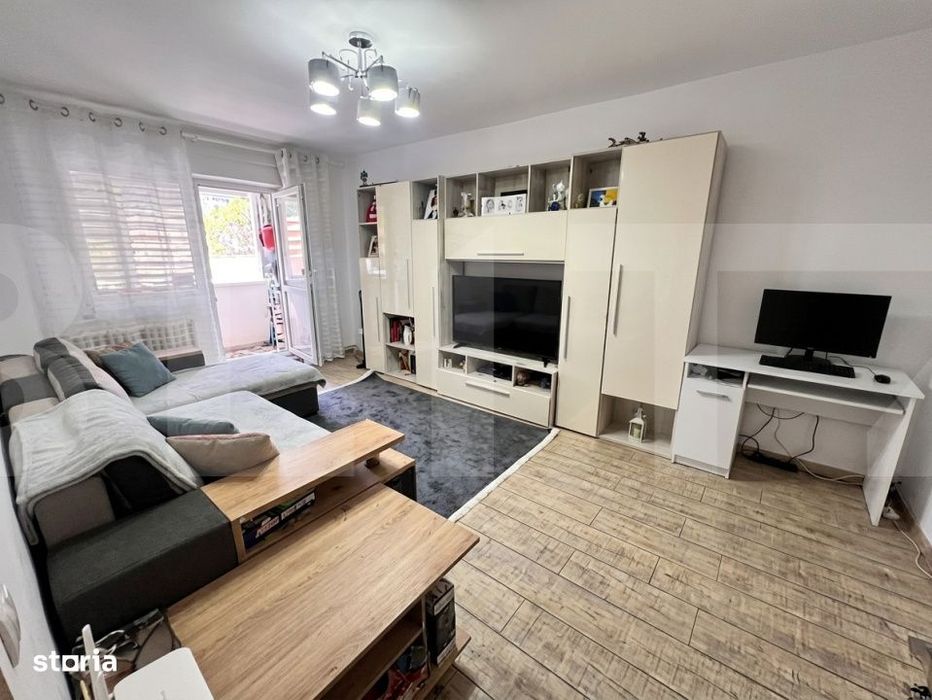 Apartament cu 3 camere decomandat - complet mobilat - zona Mall