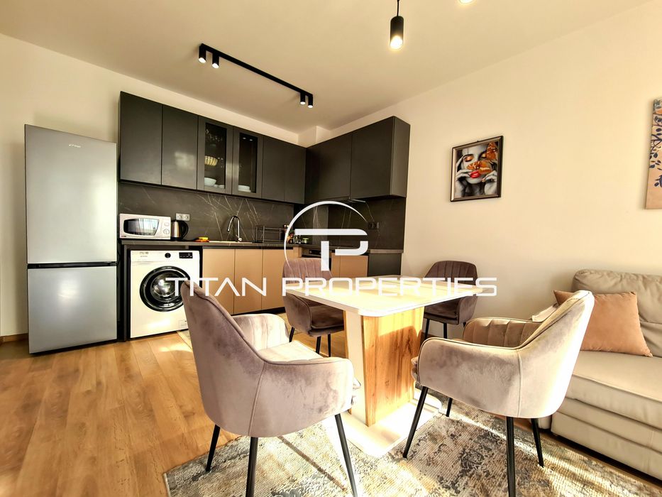 Дава се под наем Двустаен апартамент в Пловдив, Център - 72 кв.м за 750 € - Снимка #2