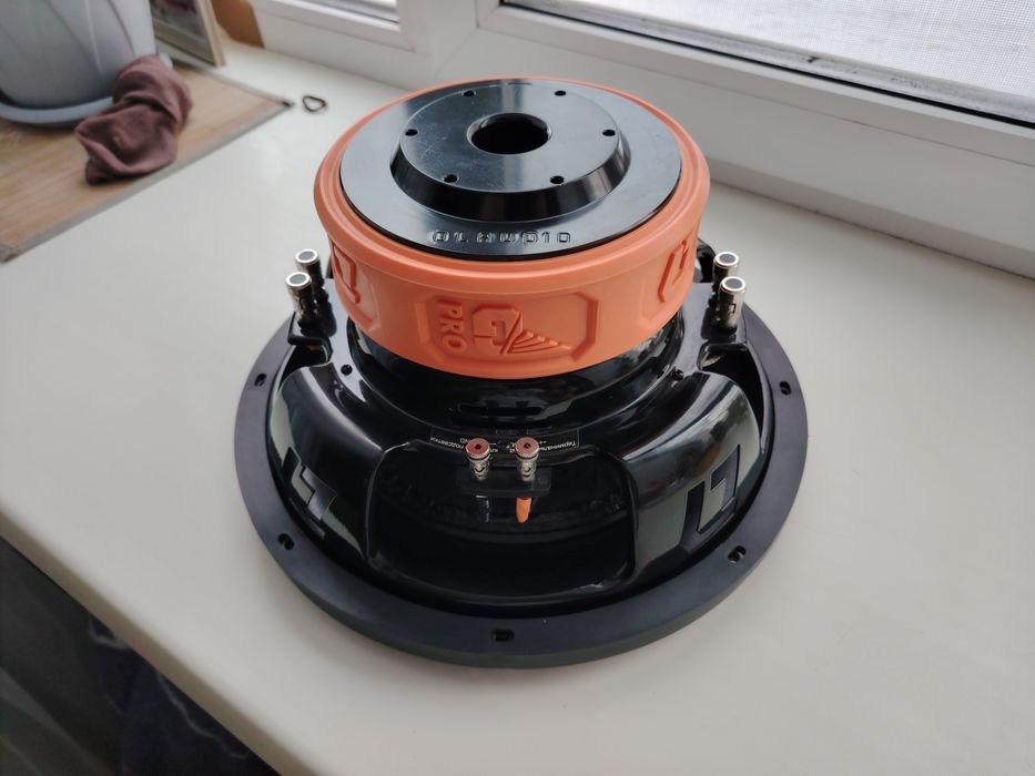 Продам  сабвуфер (динамик)