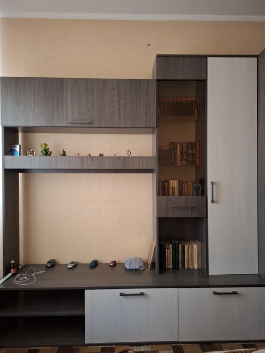 Продам мебель - стенку в гостиную