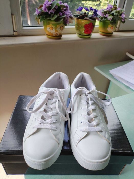 Дамски маратонки