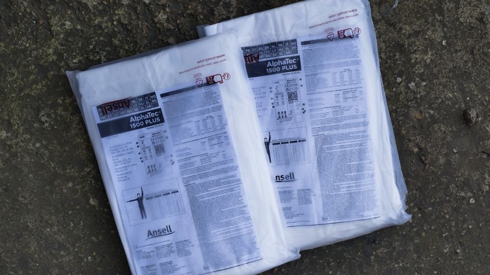 Combinezoane protecție/8 lei