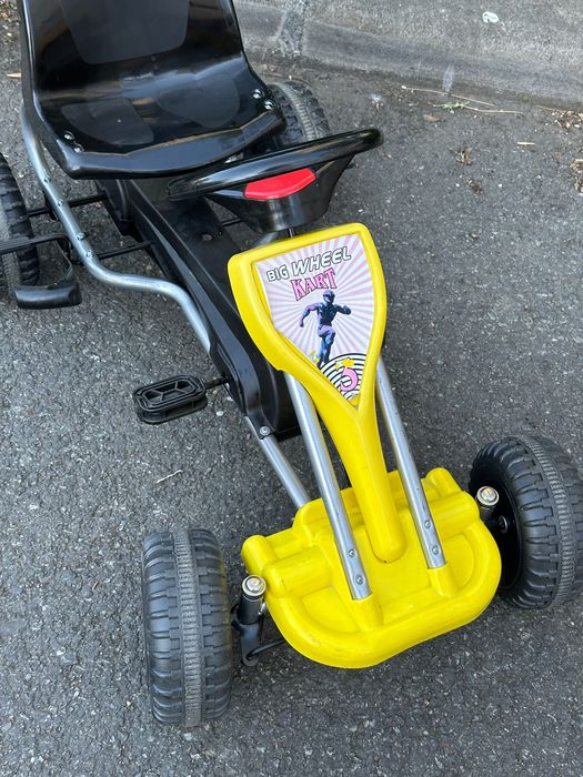 Kart cu pedale GoKart galben foarte putin utilizat