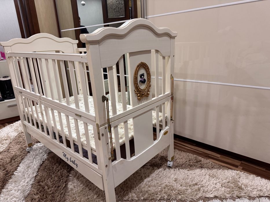 Продам детскую кроватку