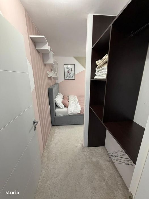 Faleza Nord apartament 3 camere decomandat parter inalt