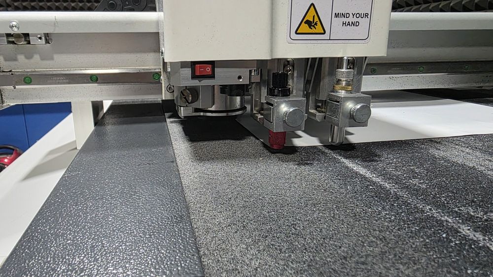 IECHO-0604 плоттерная резка до 6 мм