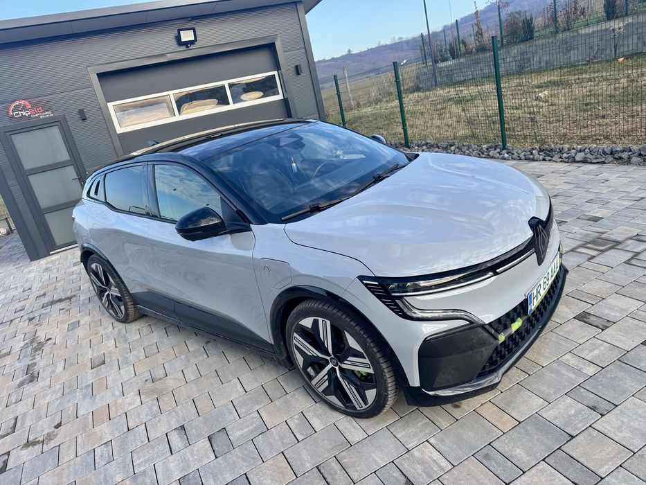 Renault Megane E Tech ICONIC FULL . Pompa de caldura . Garanție