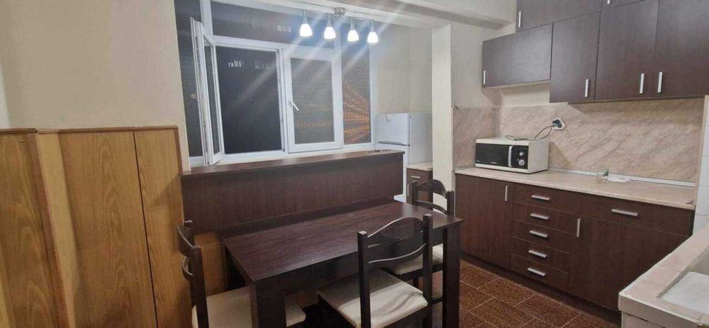 Дава се под наем Двустаен апартамент в Бургас, Славейков - 74 кв.м за 382.5 € - Снимка #5