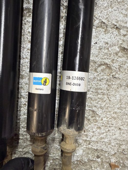 Amortizoare spate bmw e87 e81 e90 e91 e92 arcuri spate bmw e90 e91 e92