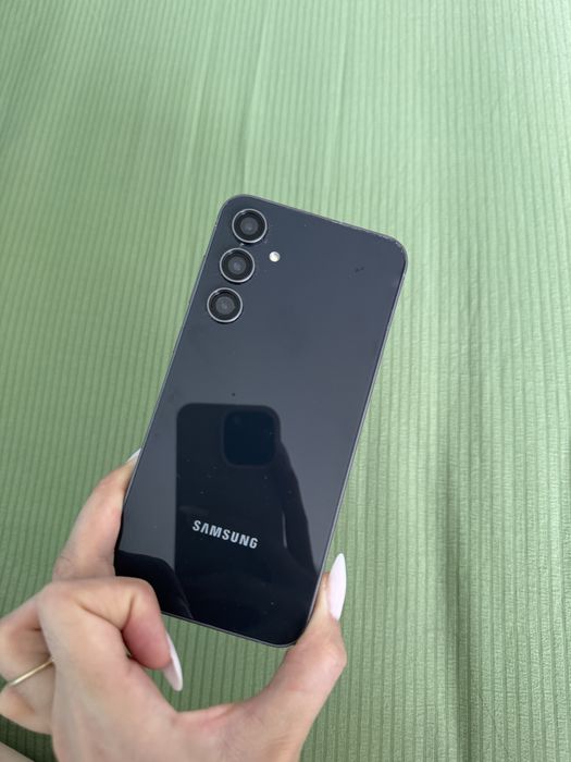 Samsung S23Fe.